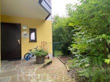  ***VERKAUFT! *** Uneinsehbarer ca.166 qm Traumgarten mit U-Bahn Anschluss im 4 Parteien-Haus!