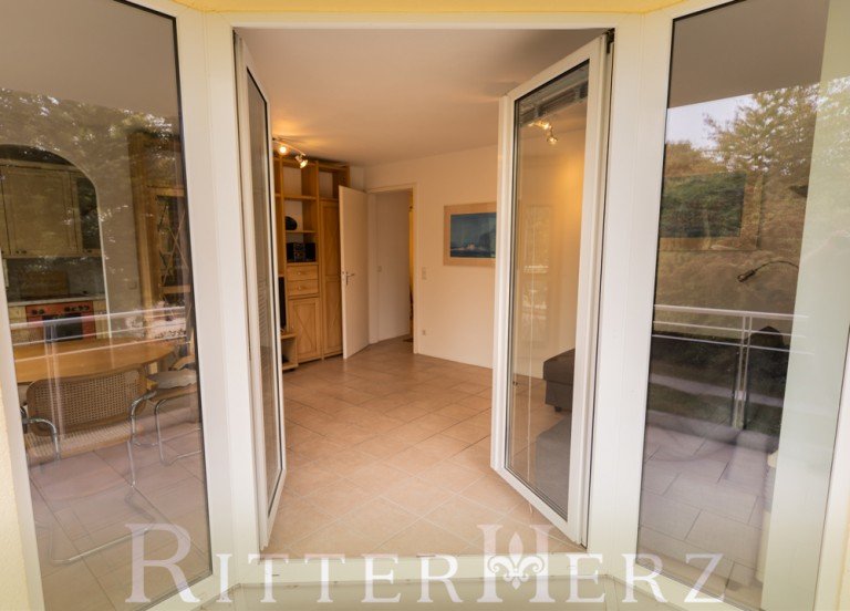 Balkon-Wohn-Essbereich M�nchen Etagenwohnung ****VERKAUFT!*** Top gepflegte Wohnung mit 2 Balkonen und herrlichem Ausblick! SOFORT BEZIEHBAR!