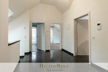 Still - Platz- Elegance ***VERKAUFT*** Elegante Villa mit Pool auf Traumgrundst�ck in Untermenzing - Allach!