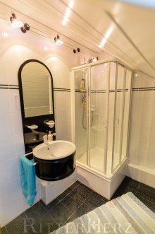 Duschbad im DG ***VERKAUFT*** FAMILIENGL�CK IN BESTLAGE-HAUNSTETTEN!