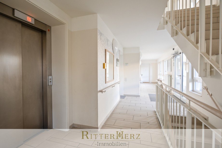 Treppenhaus Etagenwohnung M�nchen / Trudering-Riem