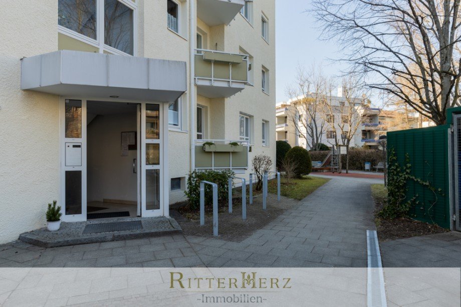 Hauseingang Erdgeschosswohnung M�nchen