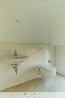 Duschbad DG *** VERMIETET *** Gro�z�giges und modernes Haus am Schlioss Schlei�heim!