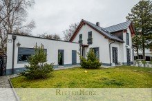 Home sweet Home ***VERKAUFT*** Elegante Villa mit Pool auf Traumgrundst�ck in Untermenzing - Allach!