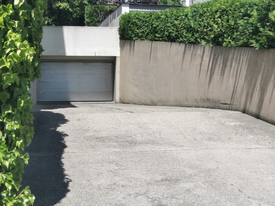 Tiefgaragen-Einfahrt Etagenwohnung Germering