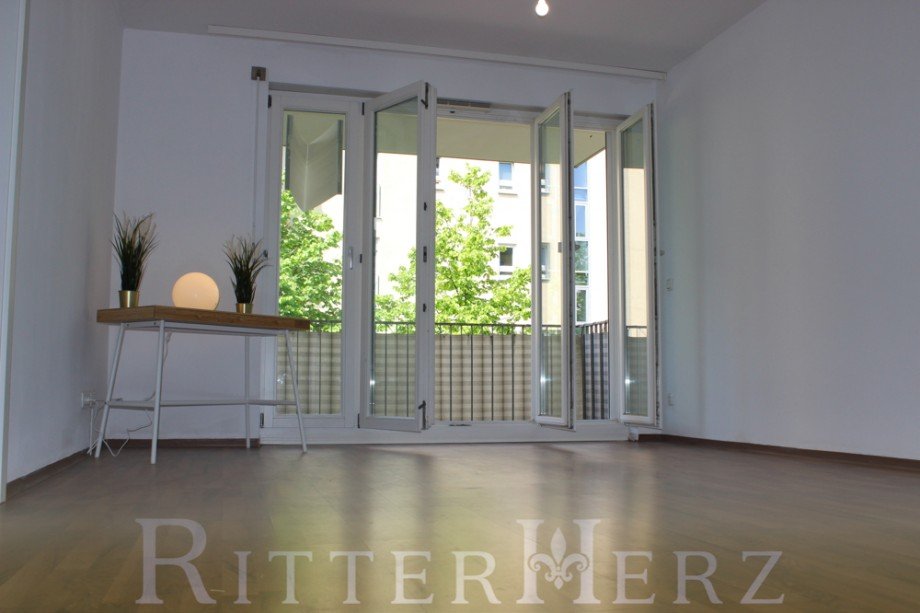 Wohnzimmer Etagenwohnung M�nchen