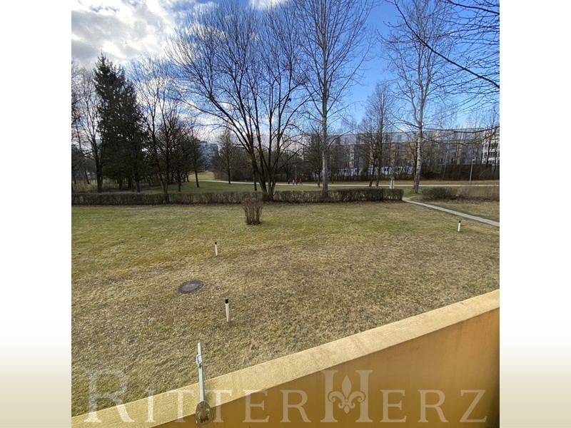 Aussicht vom Balkon Erdgeschosswohnung M�nchen