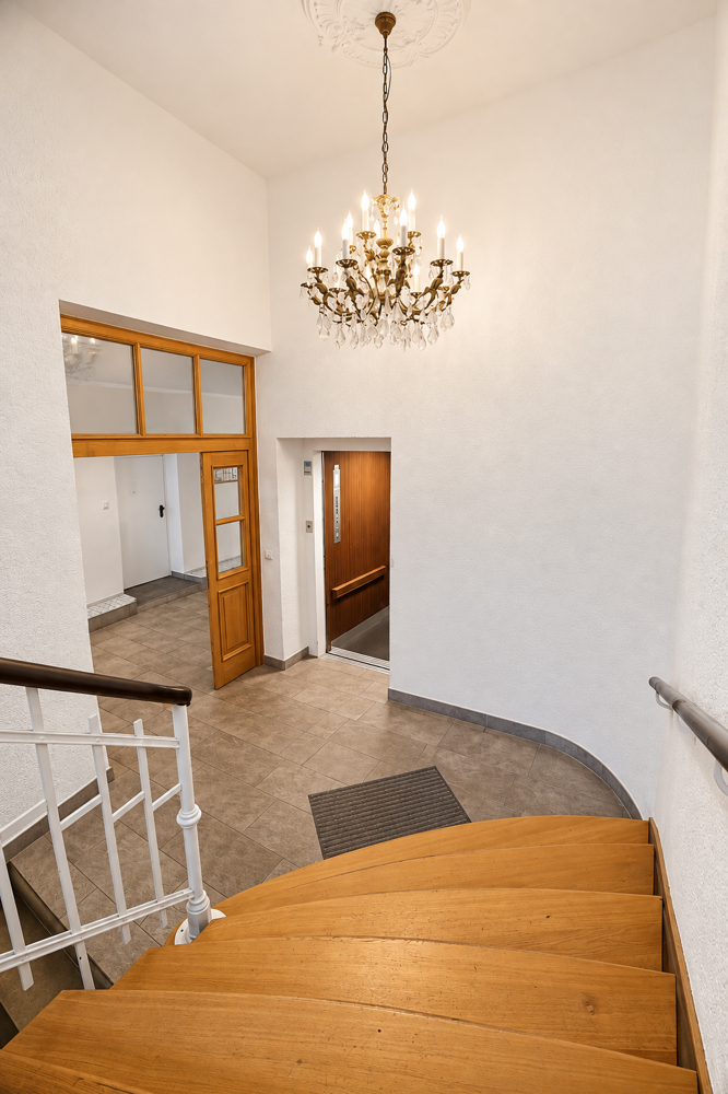 Eleganter Eingangsbereich zum Aufzug - UG Einzelhandelsladen M�nchen