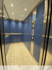  ***VERKAUFT*** Renovieren und einziehen!
Gro�z�gig und ruhig mit Alpenblick!