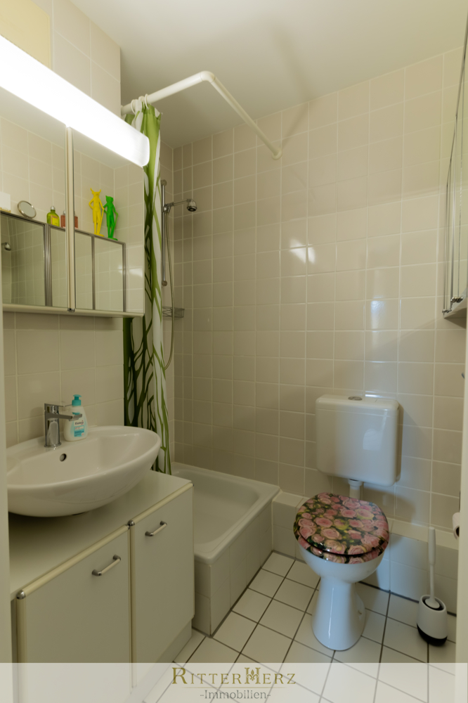 Bad mit Dusche Erdgeschosswohnung M�nchen