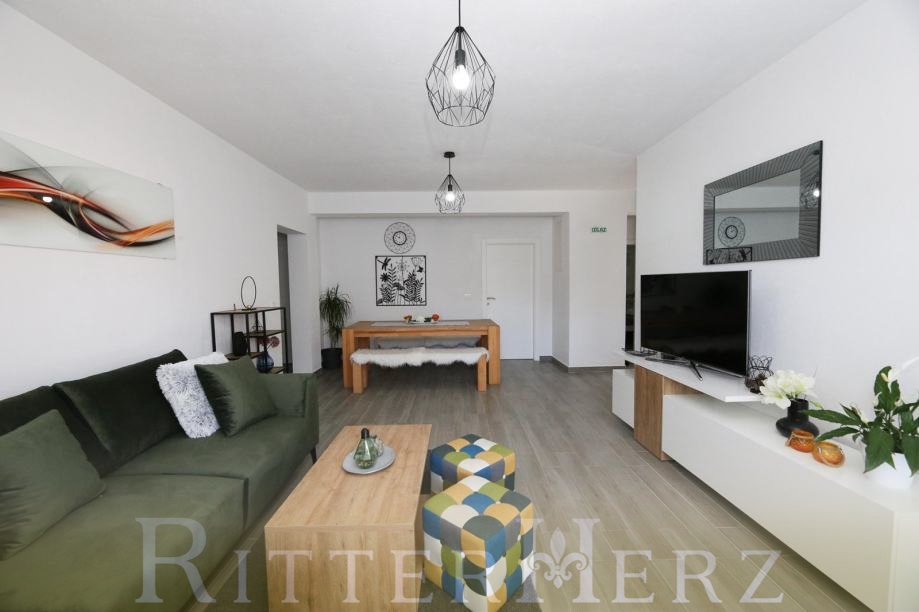  Mehrfamilienhaus Kastel Kambelovac