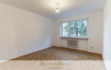 Schlafzimmer I *VERMIETET!* HADERNER STERN: F�r Sportlich, mit Balkon und U-Bahn um die Ecke