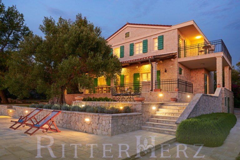  Pag - Kvarner Region [Licko-Senjska] Villa INSEL PAG! Mediterrane Steinvilla auf herrschaftlichem Grund mit beheiztem Pool und Meerblick!