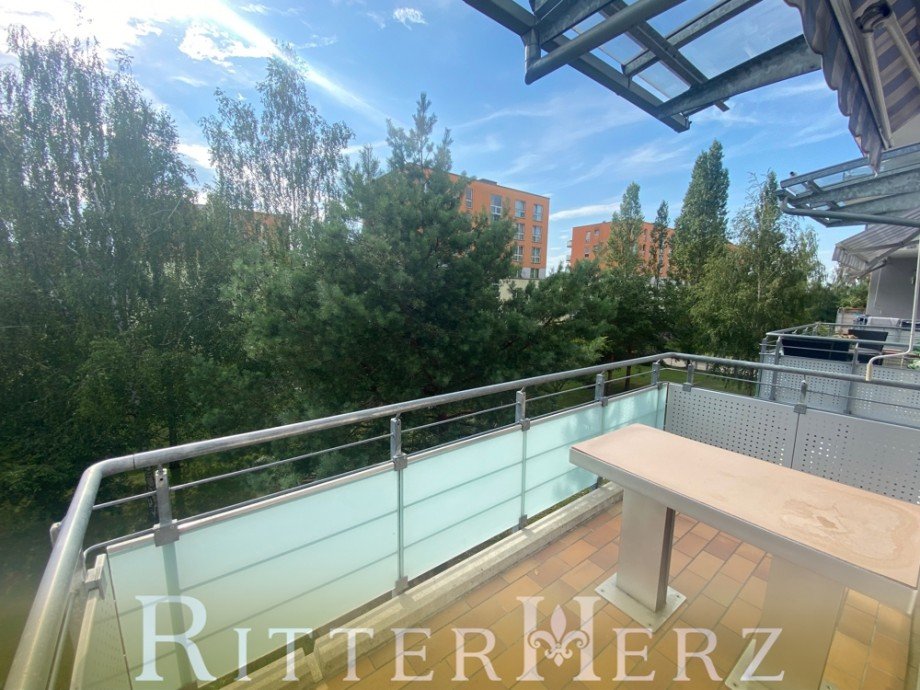  Dachgeschosswohnung M�nchen / Am Hart