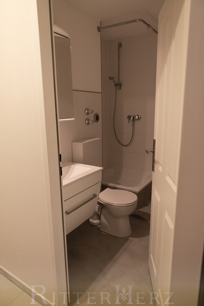 Bad Etagenwohnung M�nchen / Schwabing