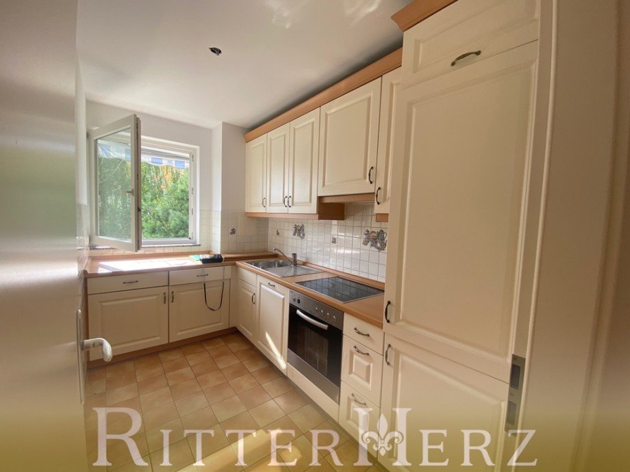 Dachgeschosswohnung M�nchen / Am Hart