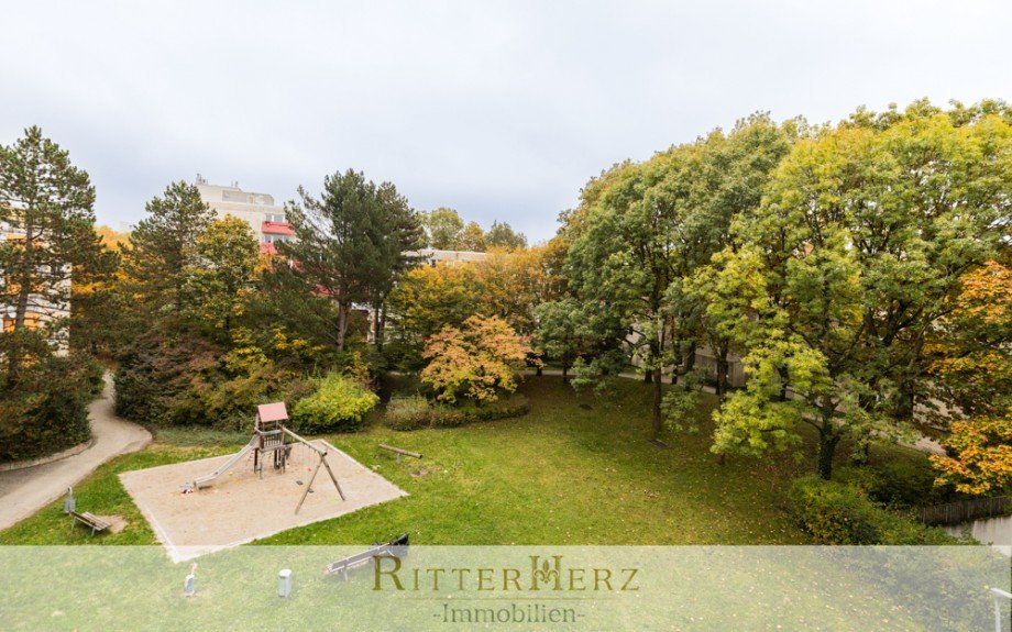 Aussicht vom Balkon Etagenwohnung M�nchen / Kleinhadern