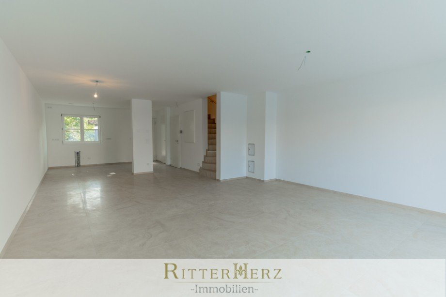 Richtung K�che/Treppe Reihenhaus Oberschlei�heim