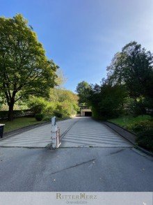  ***VERKAUFT*** Renovieren und einziehen!
Gro�z�gig und ruhig mit Alpenblick!