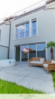  *** VERMIETET *** Gro�z�giges und modernes Haus am Schlioss Schlei�heim!