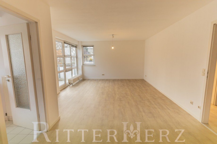 Wohnbereich/Essbereich Etagenwohnung M�nchen