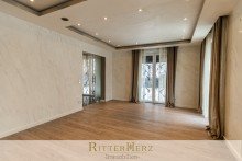 Platz f�r Essbereich ***VERKAUFT*** Elegante Villa mit Pool auf Traumgrundst�ck in Untermenzing - Allach!