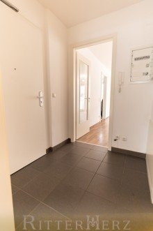 Flur zum Wohnzimmer ***VERKAUFT*** Neuwertige und ruhige Immobilie mitten in der City!