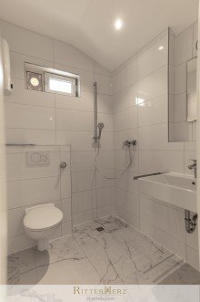  ***VERMIETET***KLEIN-FEIN-MEIN! 
Elegante Fl�che - freistehendes Geb�ude - modern und ruhig!