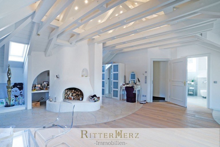 Willkommen Pullach im Isartal Villa ***PROVISIONSFREI!***Kreative-Oase mit Lift �ber 5 Etagen - ideal f�r Gro�familien und Unternehmer!