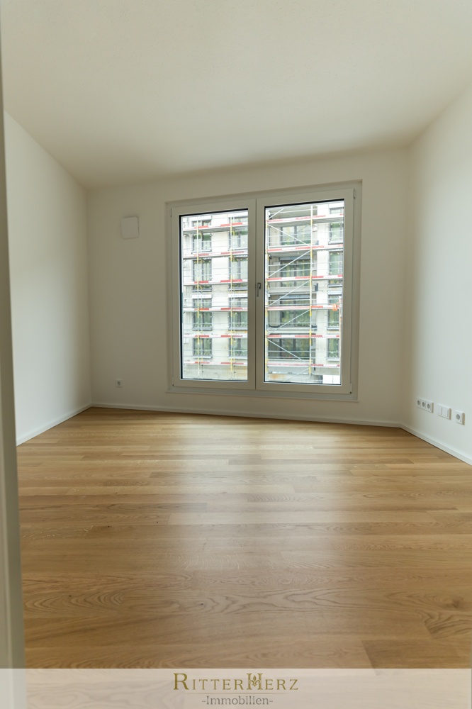 Kinderzimmer/Arbeitszimmer 3 Etagenwohnung M�nchen