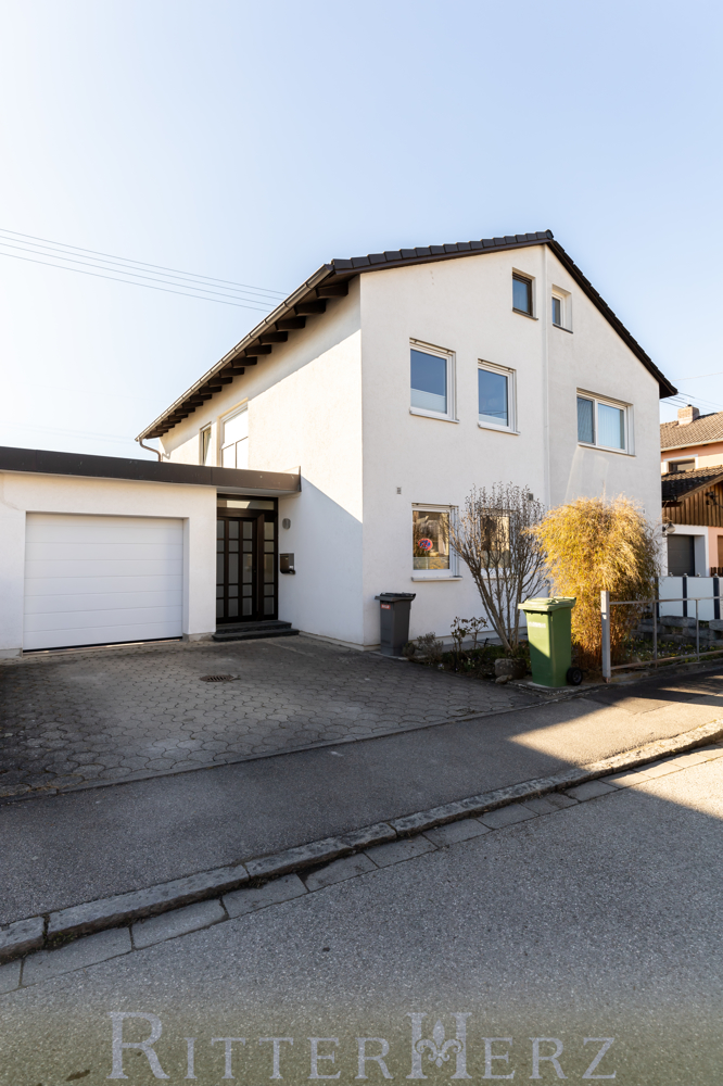  Doppelhaush�lfte Pliening