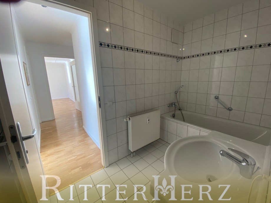  Dachgeschosswohnung M�nchen / Am Hart