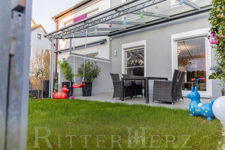  Karlsfeld Reihenmittelhaus ****VERKAUFT****!!! TOP ENERGIEWERT! Gro�z�giges, modernes Haus in kinderfreundlichen Umgebung!